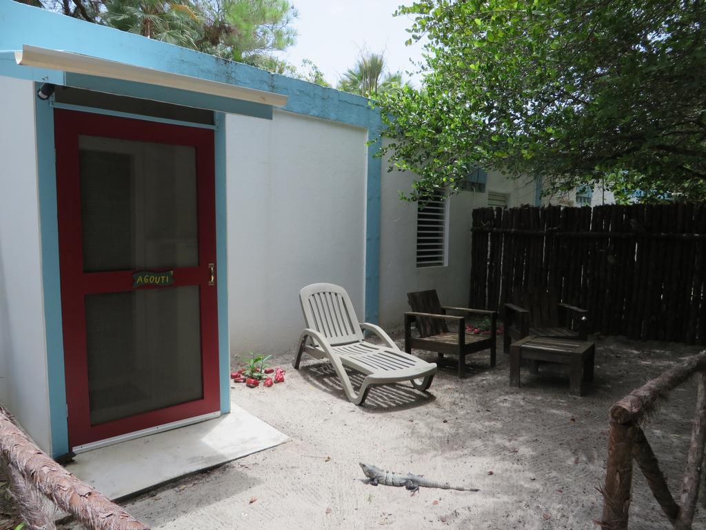 Simberts Apartments Maya Beach Room photo
